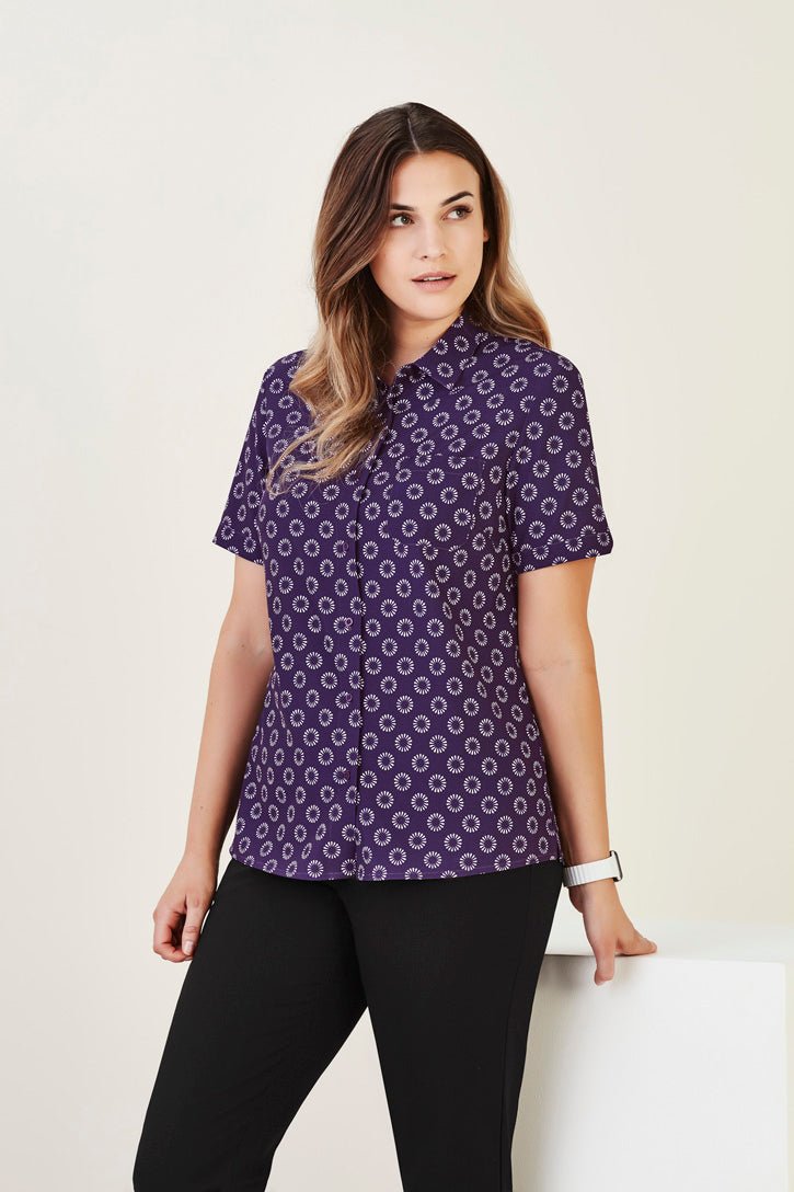 BIZ CARE WOMENS FLORENCE DAISY PRINT SHORT SLEEVE SHIRT CS948LS - WEARhouse